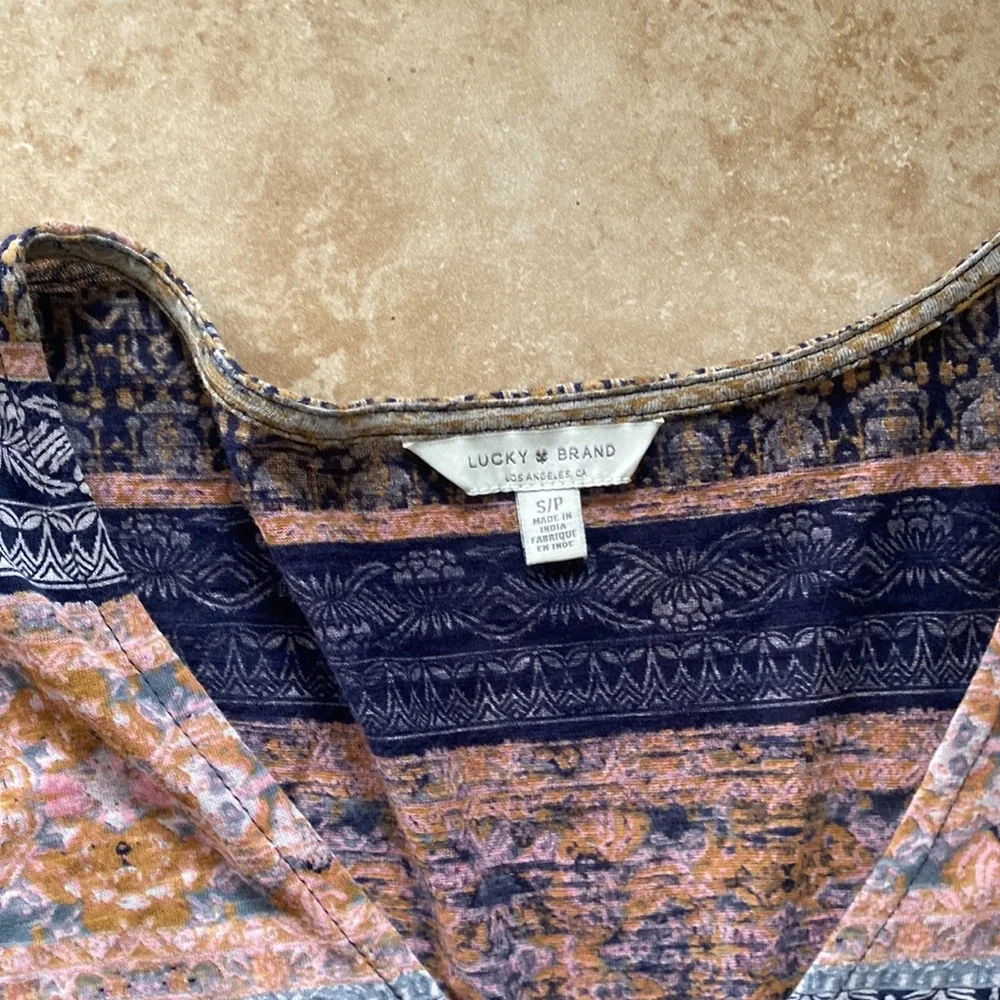 NWOT Lucky Brand Beautiful  Pattern V Neck Shirt - Picture 2 of 6